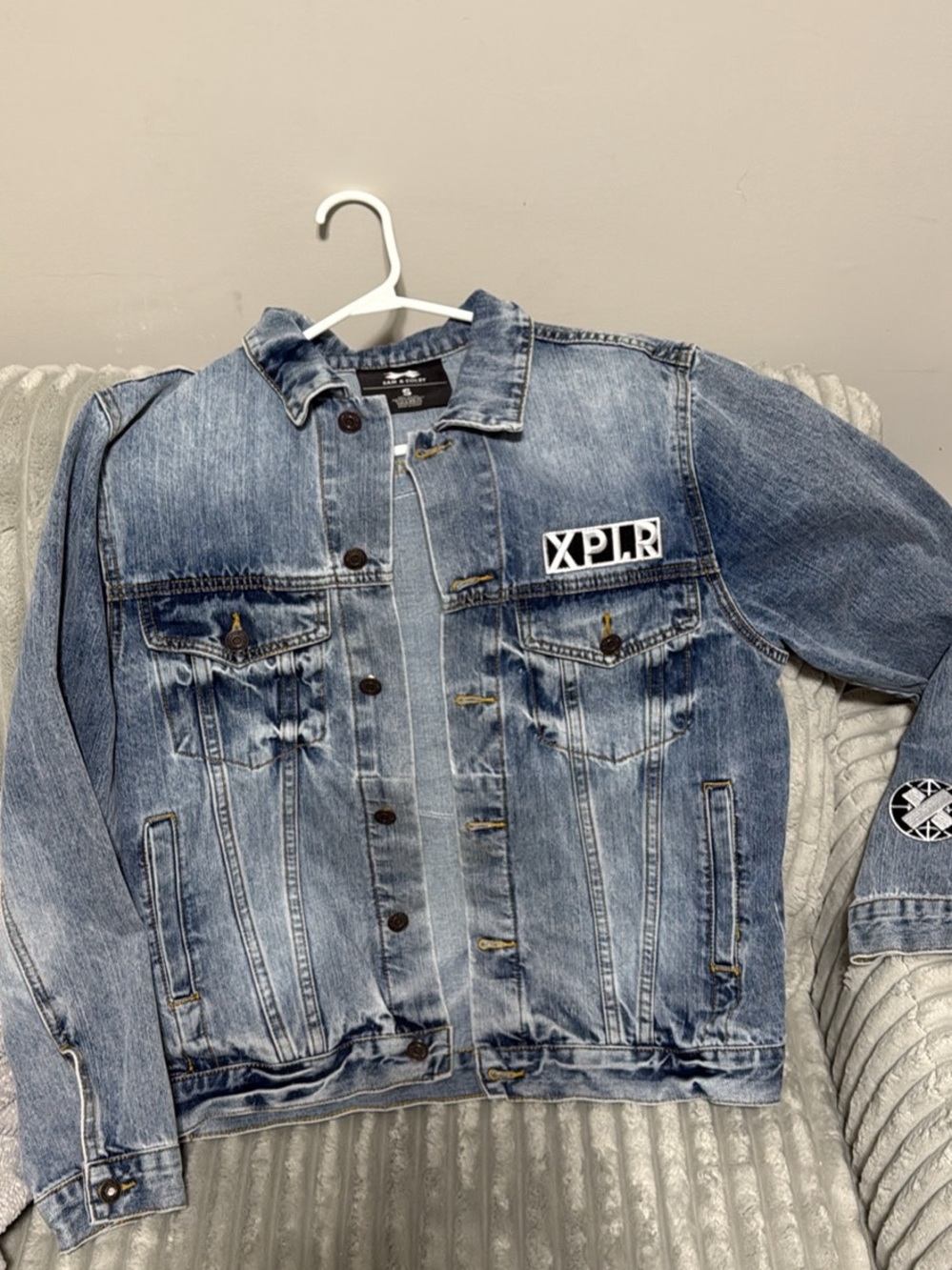 Light Blue Denim Jean Jacket - - Picture 1 of 2